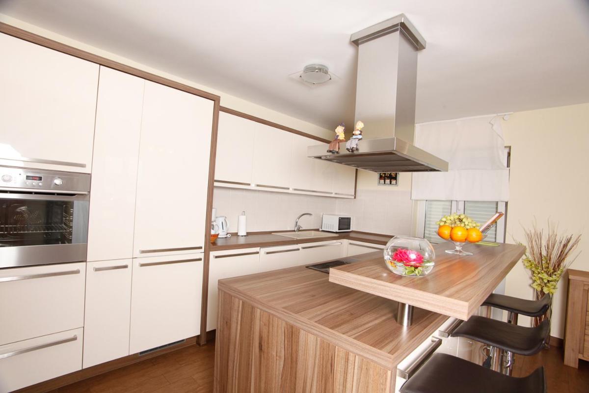 Frajona Apartments Malinska Bagian luar foto