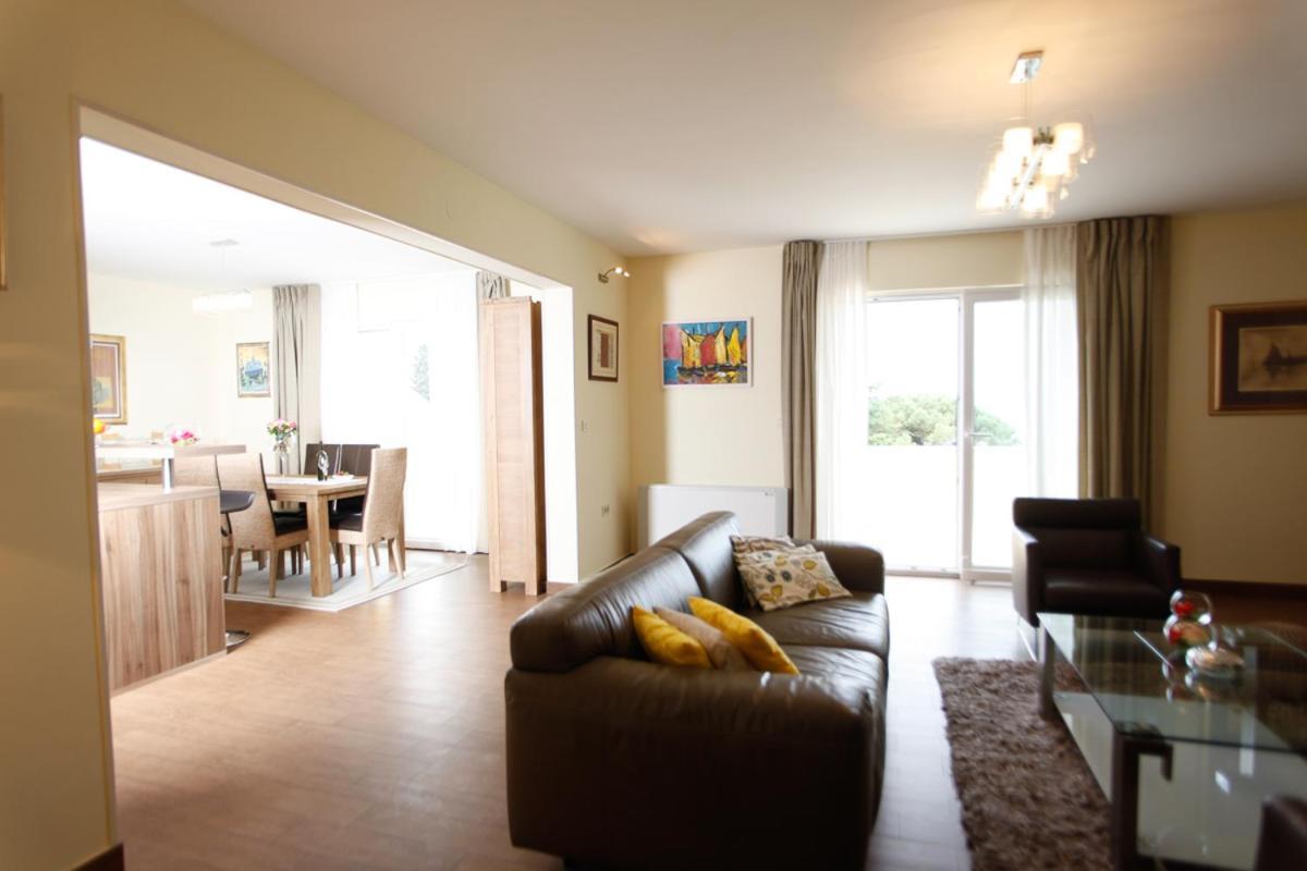 Frajona Apartments Malinska Bagian luar foto