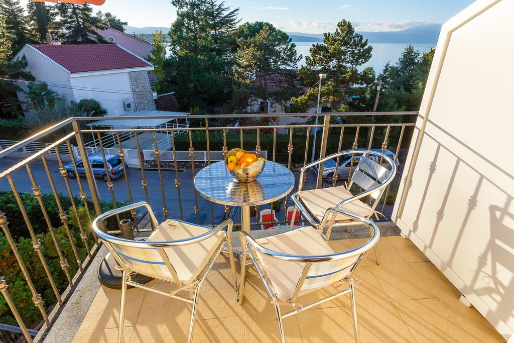 Frajona Apartments Malinska Bagian luar foto